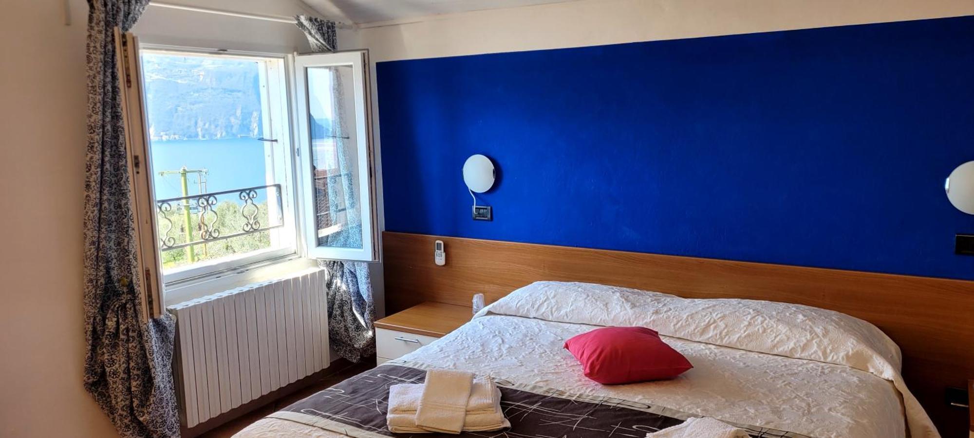 Hotel Bellavista Meuble Monte Isola Eksteriør billede