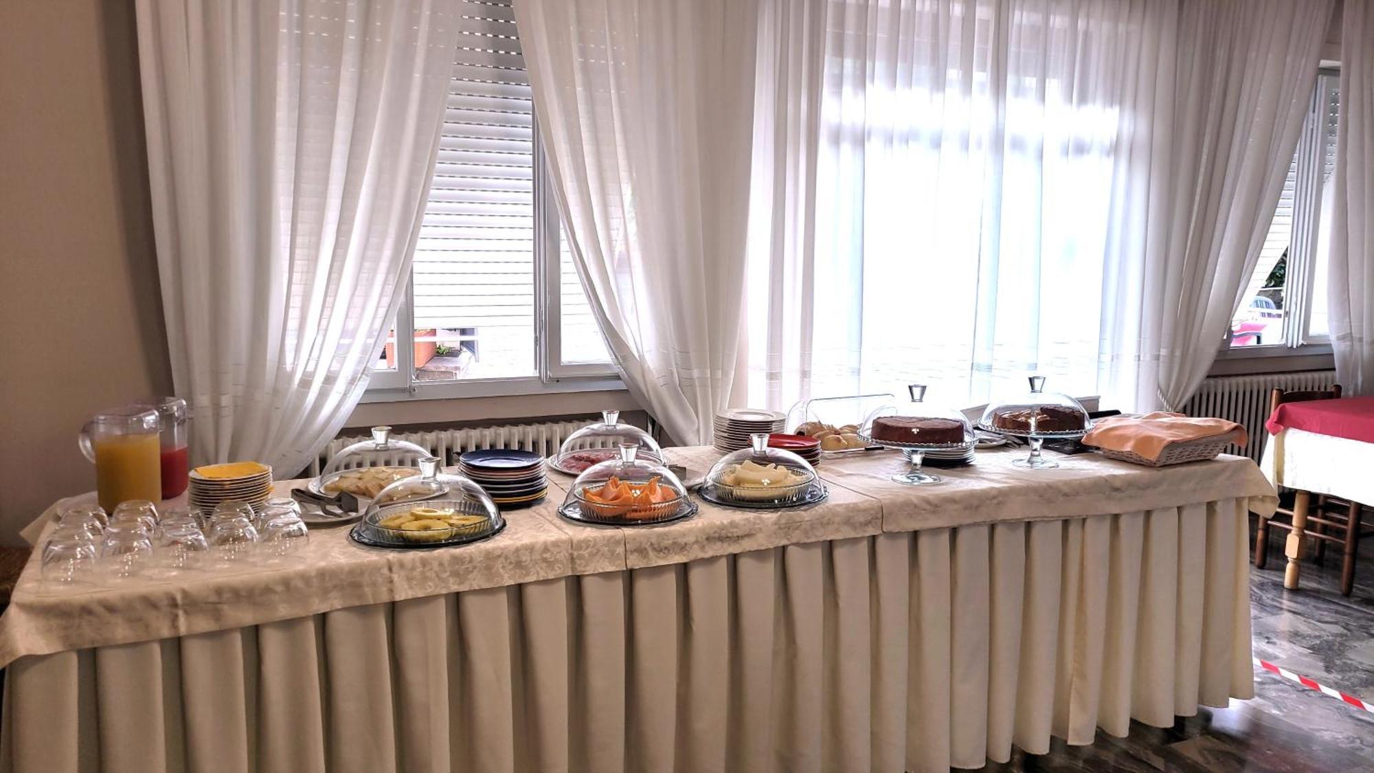 Hotel Bellavista Meuble Monte Isola Eksteriør billede