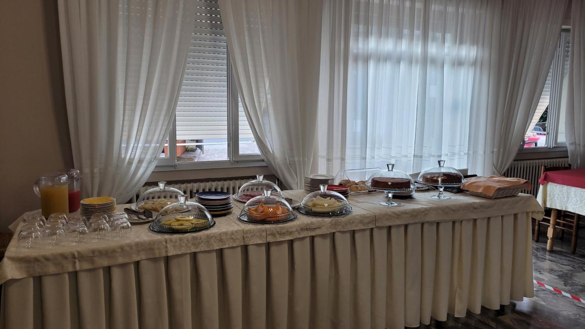 Hotel Bellavista Meuble Monte Isola Eksteriør billede