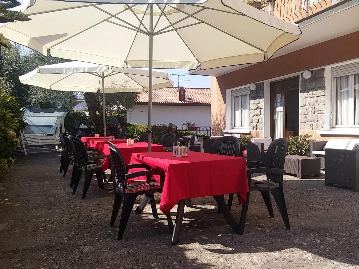 Hotel Bellavista Meuble Monte Isola Eksteriør billede