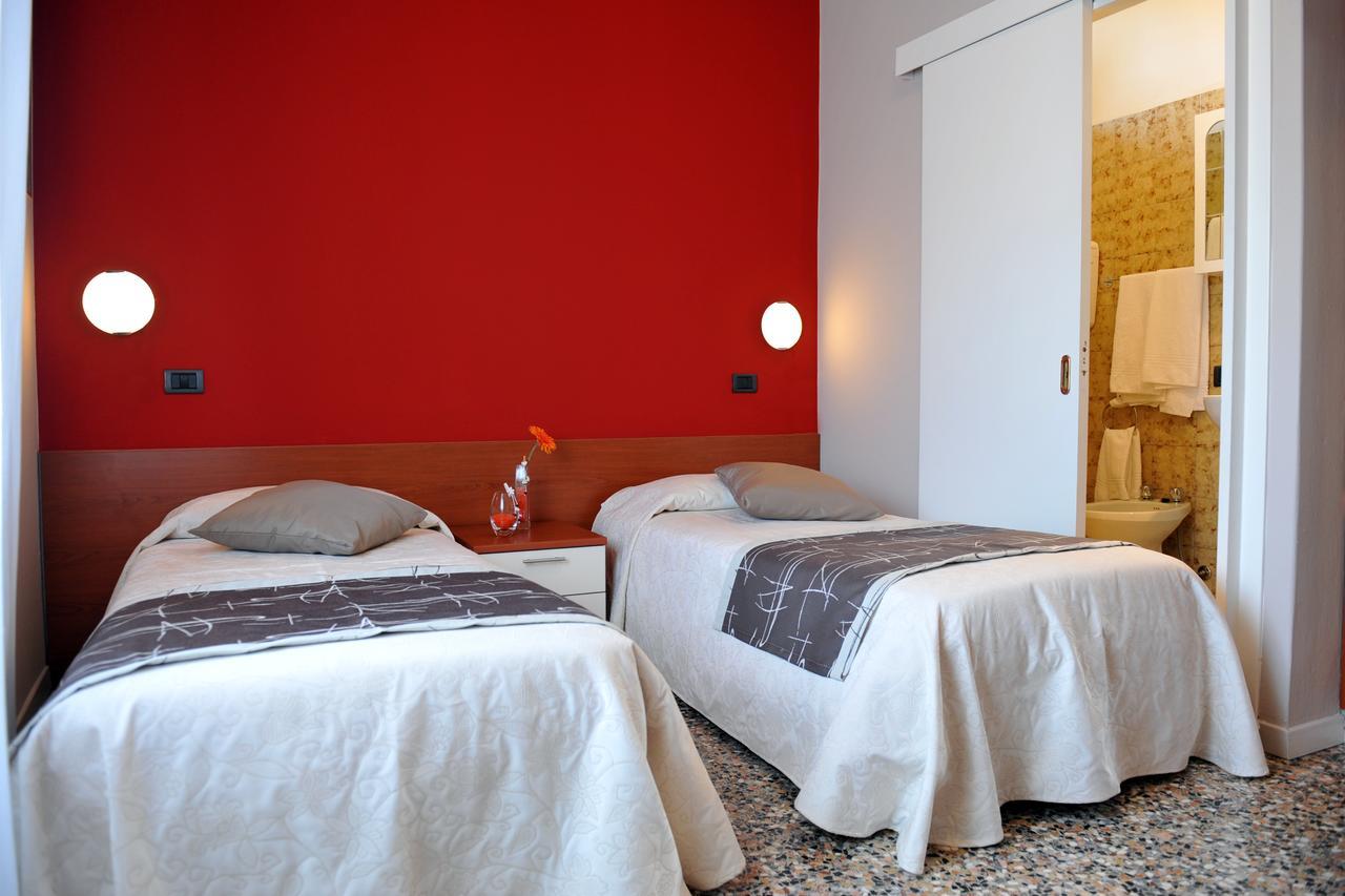 Hotel Bellavista Meuble Monte Isola Eksteriør billede