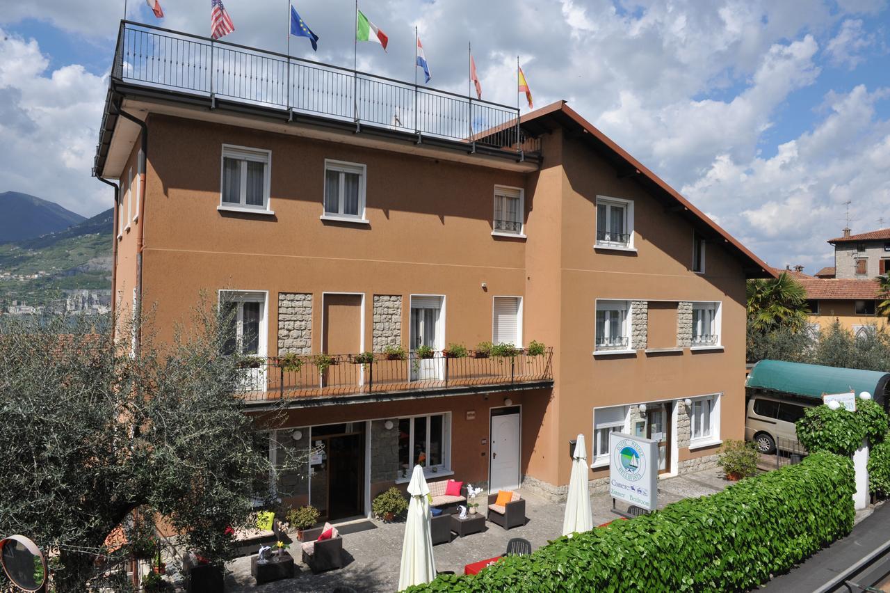 Hotel Bellavista Meuble Monte Isola Eksteriør billede