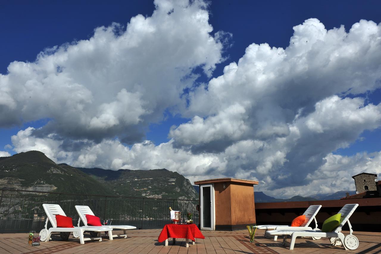 Hotel Bellavista Meuble Monte Isola Eksteriør billede