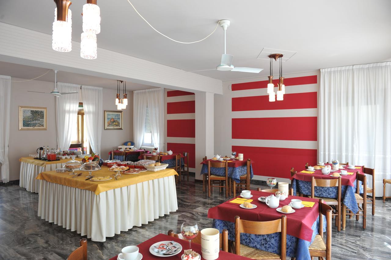 Hotel Bellavista Meuble Monte Isola Eksteriør billede